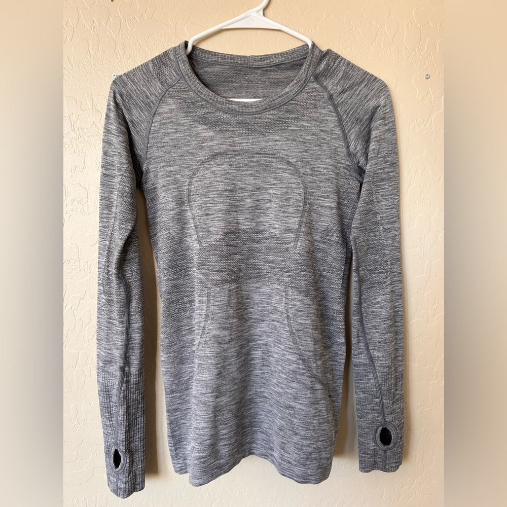 Swiftly Tech Long-Sleeve Shirt 2.0
Hip Length